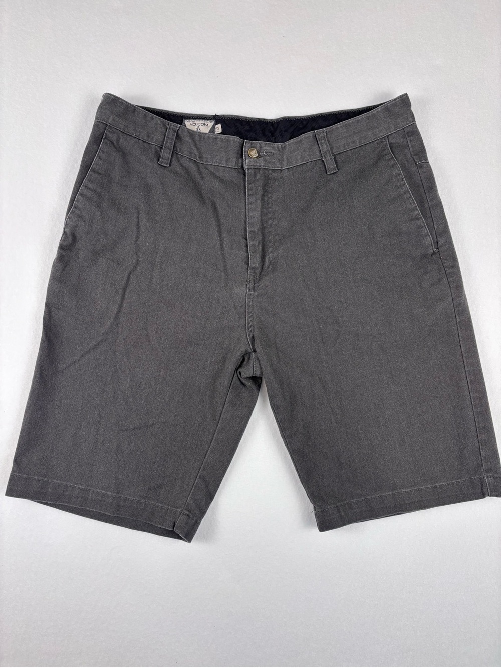 Volcom Shorts Men’s Sz 33 Skate Grunge Flat Front Chino Casual Streetwear